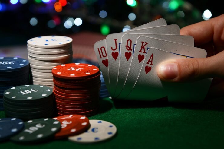 spinx live-dealer tables with professional croupiers conducting blackjack and roulette